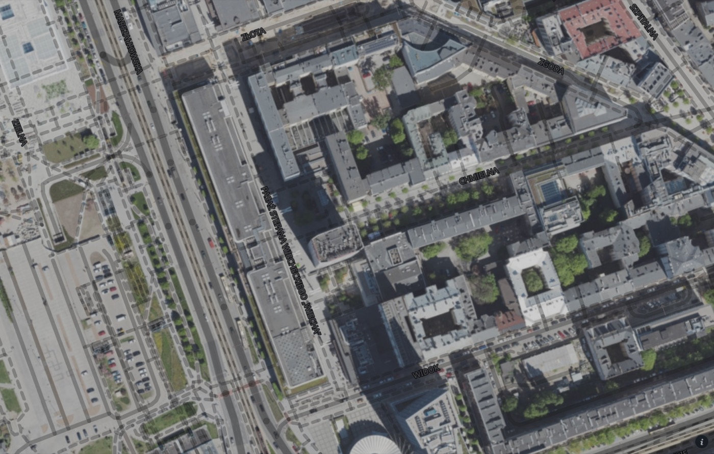Warsaw's official orthophoto at street level: individual cars, tram rails and rooftop plant